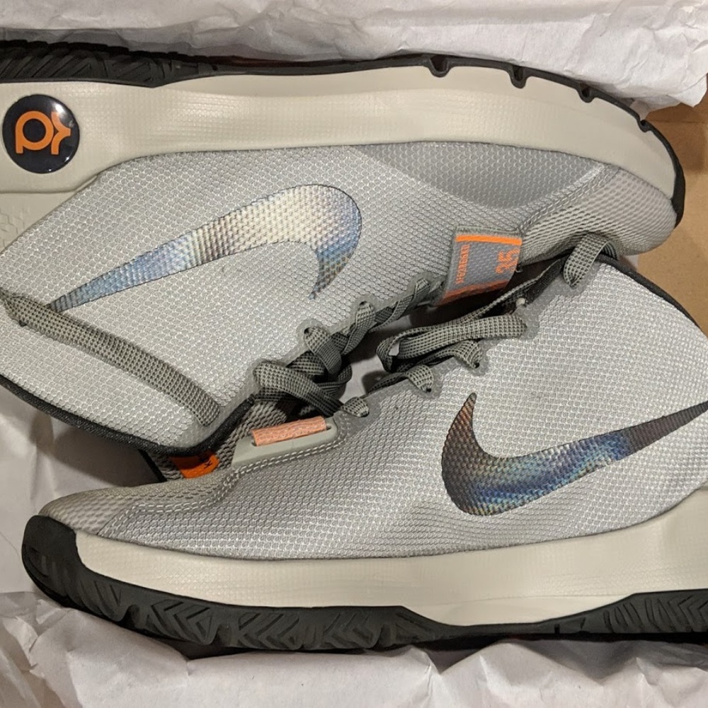 KD Trey 5 III, size 10.5